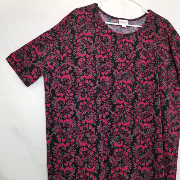 LuLaRoe Pullover Red Black Green Top Short Sleeves Round Neck Hi-Low Hem Size M - Picture 4 of 6